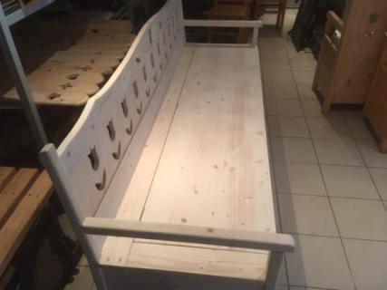 Tulipános lócák, székek, karnisok, asztalok, saroklócák