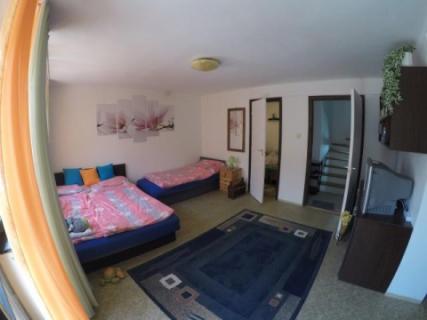 Siófok Vezúv Apartmanház Aranyparton 3 apartman 4-15 főnek kiadó