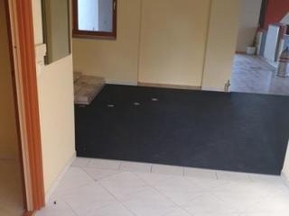 Kiadó Ságváron a központban egy üzlethelyiség