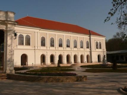 Eladó balatoni ingatlanokat keresünk és kínálunk