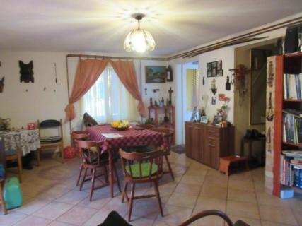 Badacsonytomaj közelében, családi ház eladó