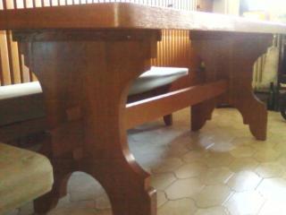 Tölgyfa ebédlőasztal paddal eladó