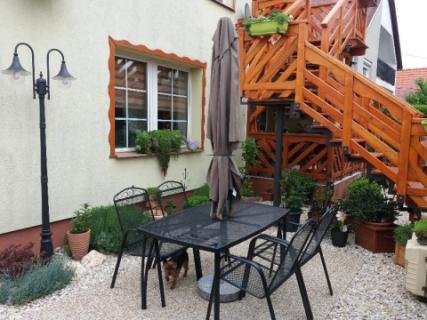 Kiadó, nyaralás céljára a Balatonhoz közel 4 fős apartman