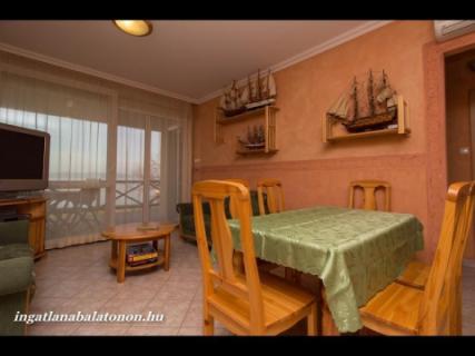 Vízparti, panorámás apartman kiadó (139)