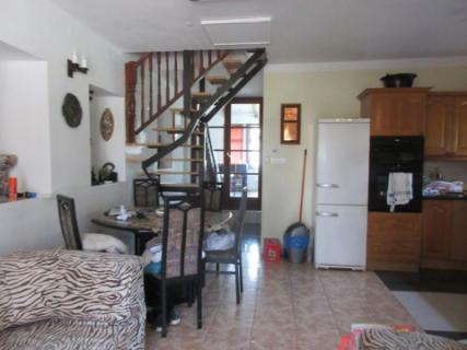 Ábrahámhegy közelében, ikernyaraló eladó