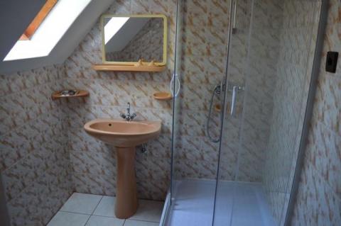 Balatonfenyvesen 6 fős nyaraló rész 30 m-re a Balatontól (26)