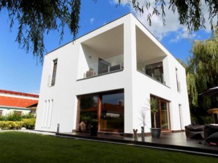 Vízközeli, jakuzzis minimál luxusvilla max 6+2 főnek (287)