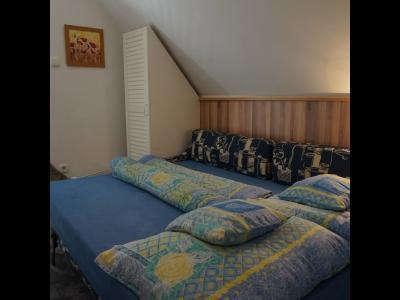 Balatonmáriafürdőn önálló nyaraló kiadó (954)