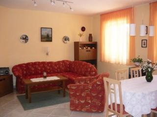 Balatonfenyvesen 5 fős nyaraló a Balatontól 100 m-re (9)