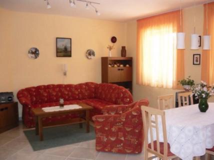 Balatonfenyvesen 5 fős nyaraló a Balatontól 100 m-re (9)