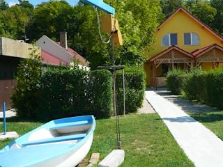 Korona Villa, 7 szoba 25 férőhely