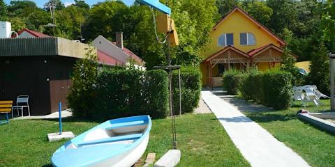 Korona Villa, 7 szoba 25 férőhely