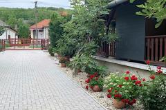 Bástya Apartman, 2 apartman 9 férőhely