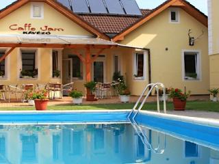 JAM Vendégház, 6 szoba 16 férőhely