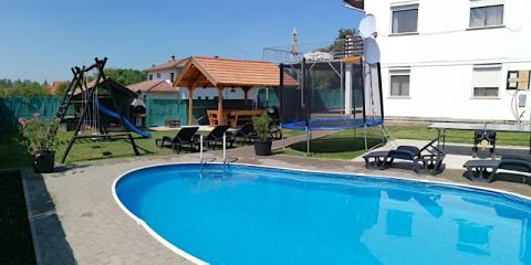 Beáta Apartman, 5 apartman 24 férőhely