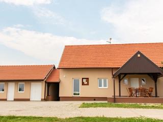 Zobori Panzió, 7 szoba 13 férőhely