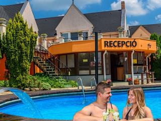 Az Idill Panzió, 17 szoba 45 férőhely