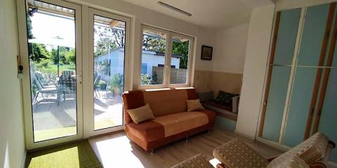 Leander Apartman, 1 apartman 8 férőhely