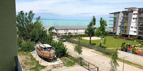 Cadet-ház Balatonpart Apartman, 1 apartman 4 férőhely