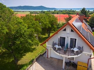 Tulipán Vendégház, 4 szoba 10 férőhely