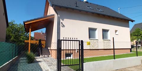 Noémi Apartman, 2 apartman 12 férőhely