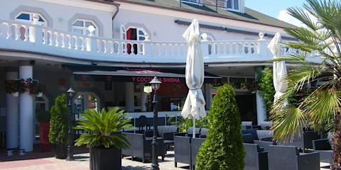 Y Panzió, 14 szoba 28 férőhely