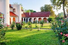 Gosztonyi Villa, 25 szoba 100 férőhely