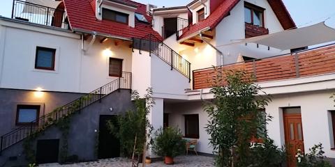 Mandula Kert Apartman, 4 apartman 15 férőhely