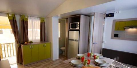 Szemes Mobile Homes Üdülőházak, 6 szoba 12 férőhely