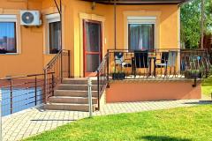 Napsugár Apartman, 2 apartman 16 férőhely
