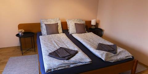 Kajári Apartmanház, 2 apartman 13 férőhely