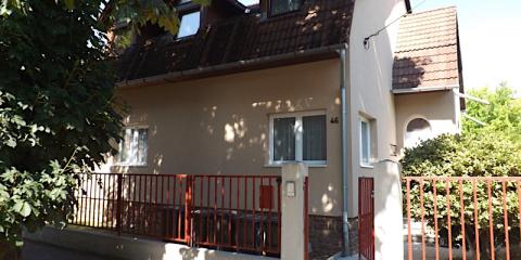 Napsugár Vendégház, 3 szoba 6 férőhely