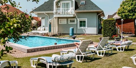 Kék Vendégház, 12 szoba 32 férőhely