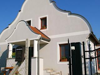 Sárkányházi Apartman, 2 apartman 8 férőhely