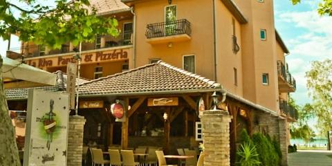 La Riva Hotel, 28 szoba 65 férőhely