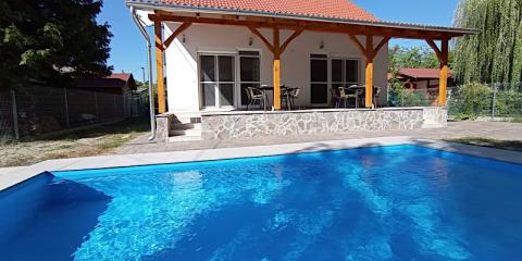 Relax Apartman, 3 apartman 14 férőhely