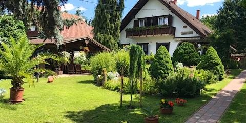 Sziklakert Vendégház, 4 szoba 10 férőhely