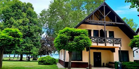 Boglár-Coop Üdülő, 45 szoba 117 férőhely