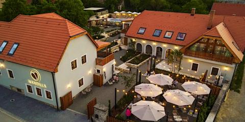 Mandilla, 10 szoba 20 férőhely