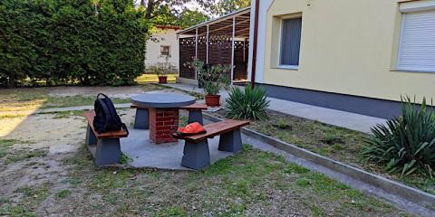 Party Apartmanház, 10 apartman 23 férőhely