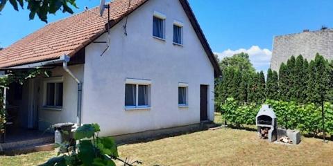 Viktória Nyaralóház, 2 szoba 4 férőhely