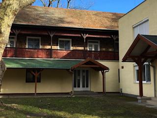 Nyaraló Centrum, 14 szoba 49 férőhely