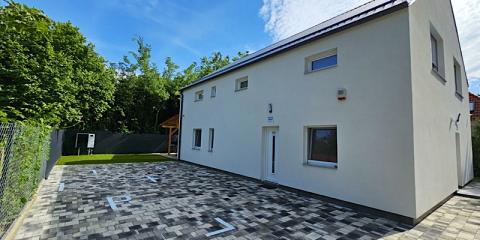 Vécsey House, 2 apartman 24 férőhely