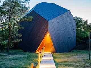 Kapolcsi Sziklák Faház, 8 faház 16 férőhely