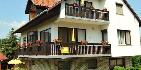 Zsuzsa Apartman, 3 apartman 6 férőhely