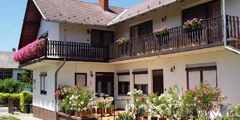 Berki Margit Apartman, 8 apartman 16 férőhely