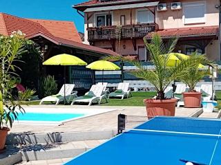 Ács Apartman, 6 szoba 16 férőhely