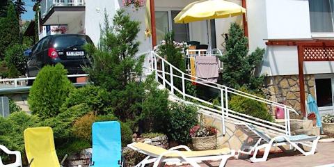 Poolside Apartman, 6 apartman 20 férőhely