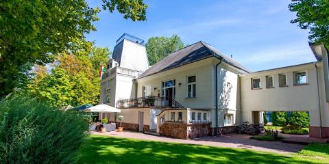 Főnix Hotel, 25 szoba 55 férőhely