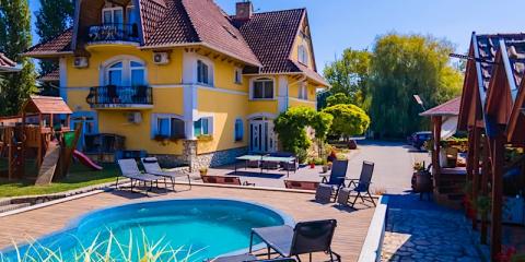 Jade Panzió, 10 szoba 30 férőhely